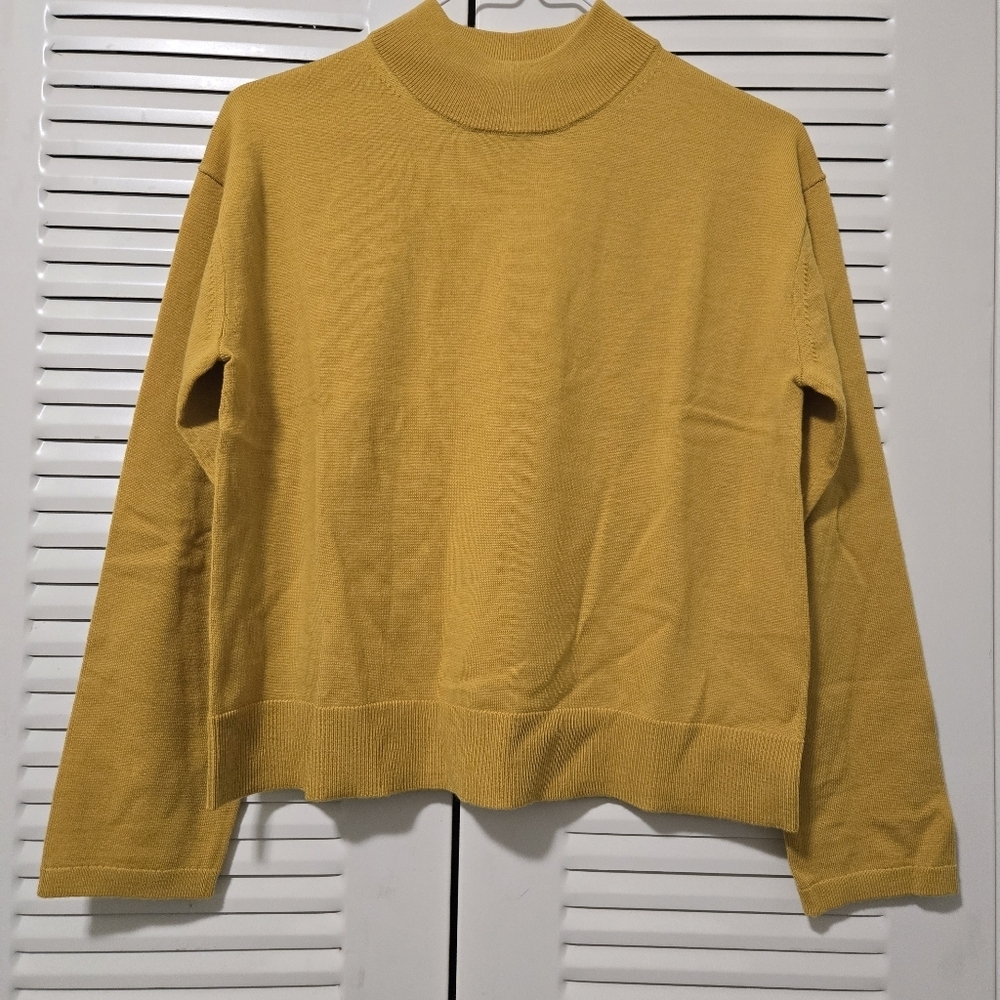 Banana Republic Merino Wool Mustard Yellow Sweater Size S